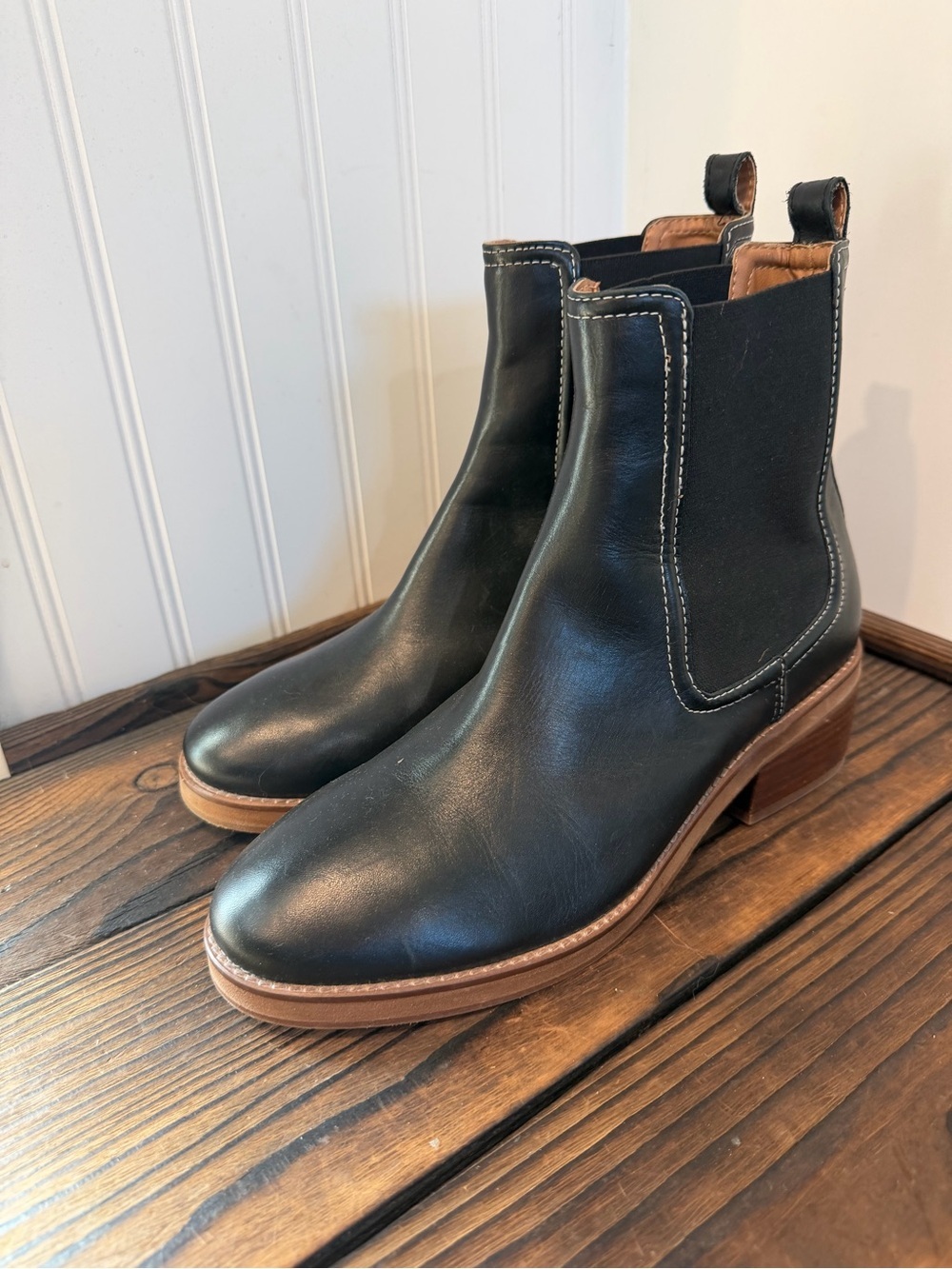 Joie Chelsea Black Leather Pull-On Stretch Ankle Boots - Picture 3 of 7